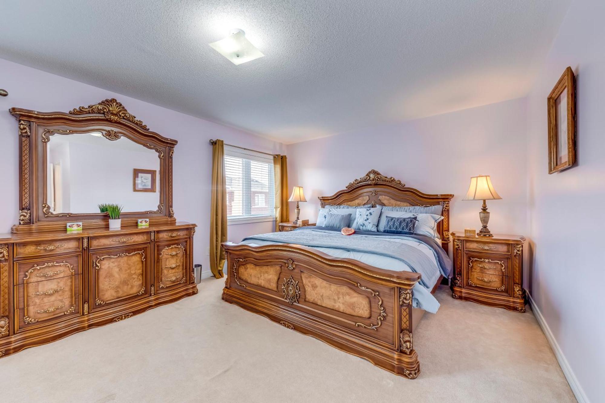 Avid Vacation Palace In Castlemore , Брамптън Екстериор снимка